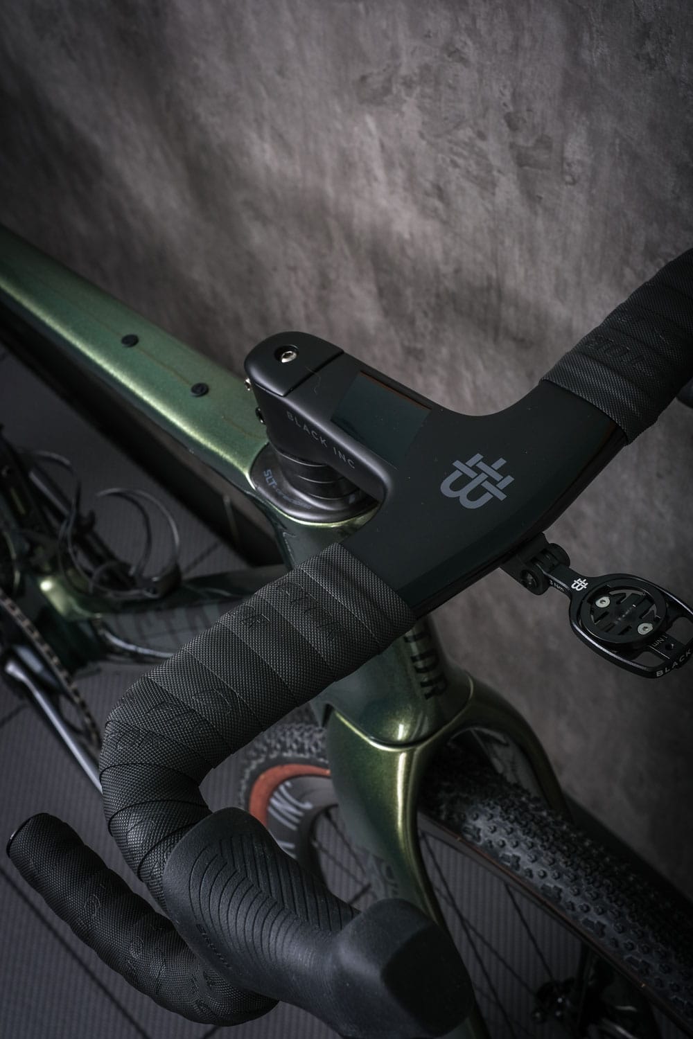 Factor OSTRO Gravel - Olive Green | Vires Velo